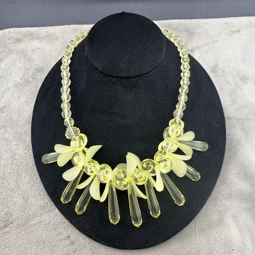 Vintage Estate Necklace Yellow Lucite Acrylic Retro Beaded Fringe 17"
